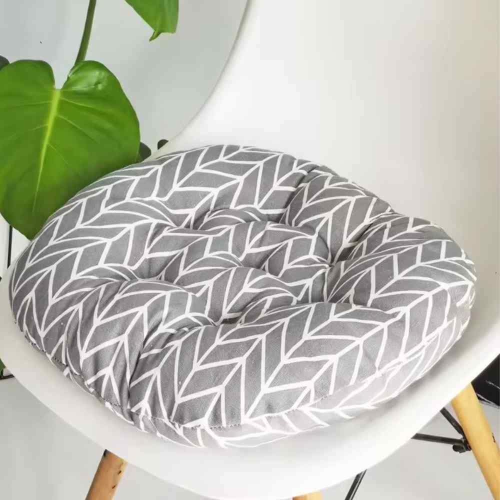 Coussin de Chaise Rond gris dans une vraie maison
