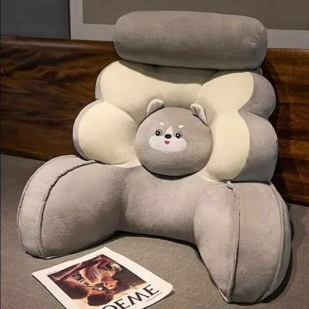 Coussin de Lecture Mignon Ourson dans un salon