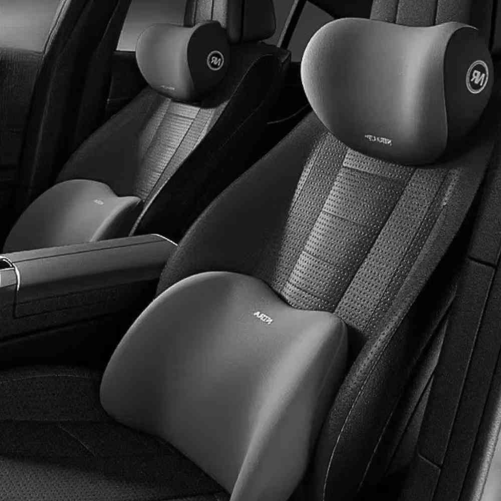 Coussin Lombaire Voiture Ergonomique gris sur un siège conducteur