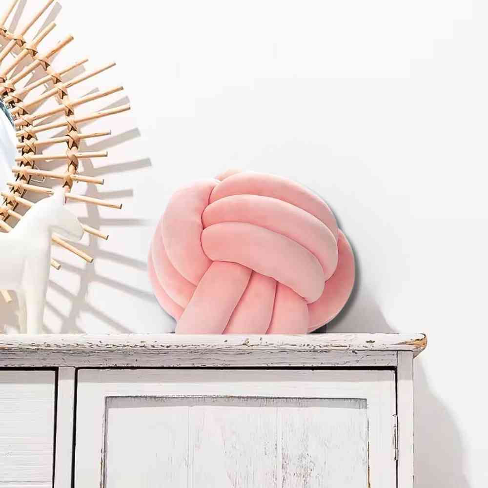 Décoration dans une chambre avec le Coussin Noeud Rose
