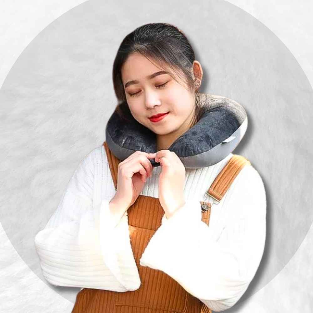 Utilisation du Coussin Avion Nuque gris