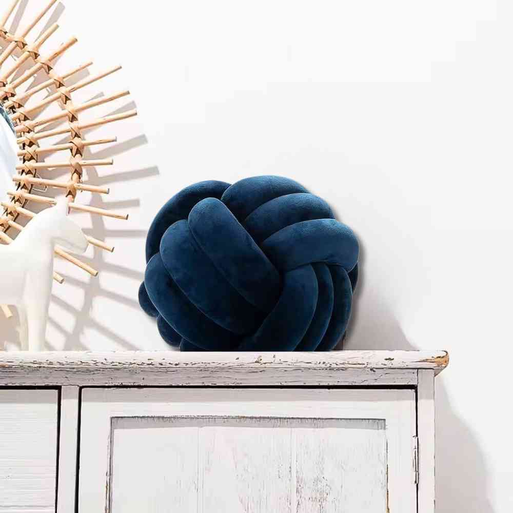 Faire sa décoration avec le Coussin Noeud​ Bleu Nuit